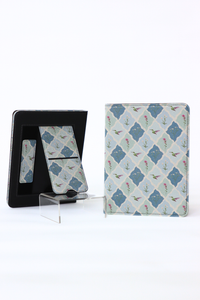 hummingbird haven kindle case