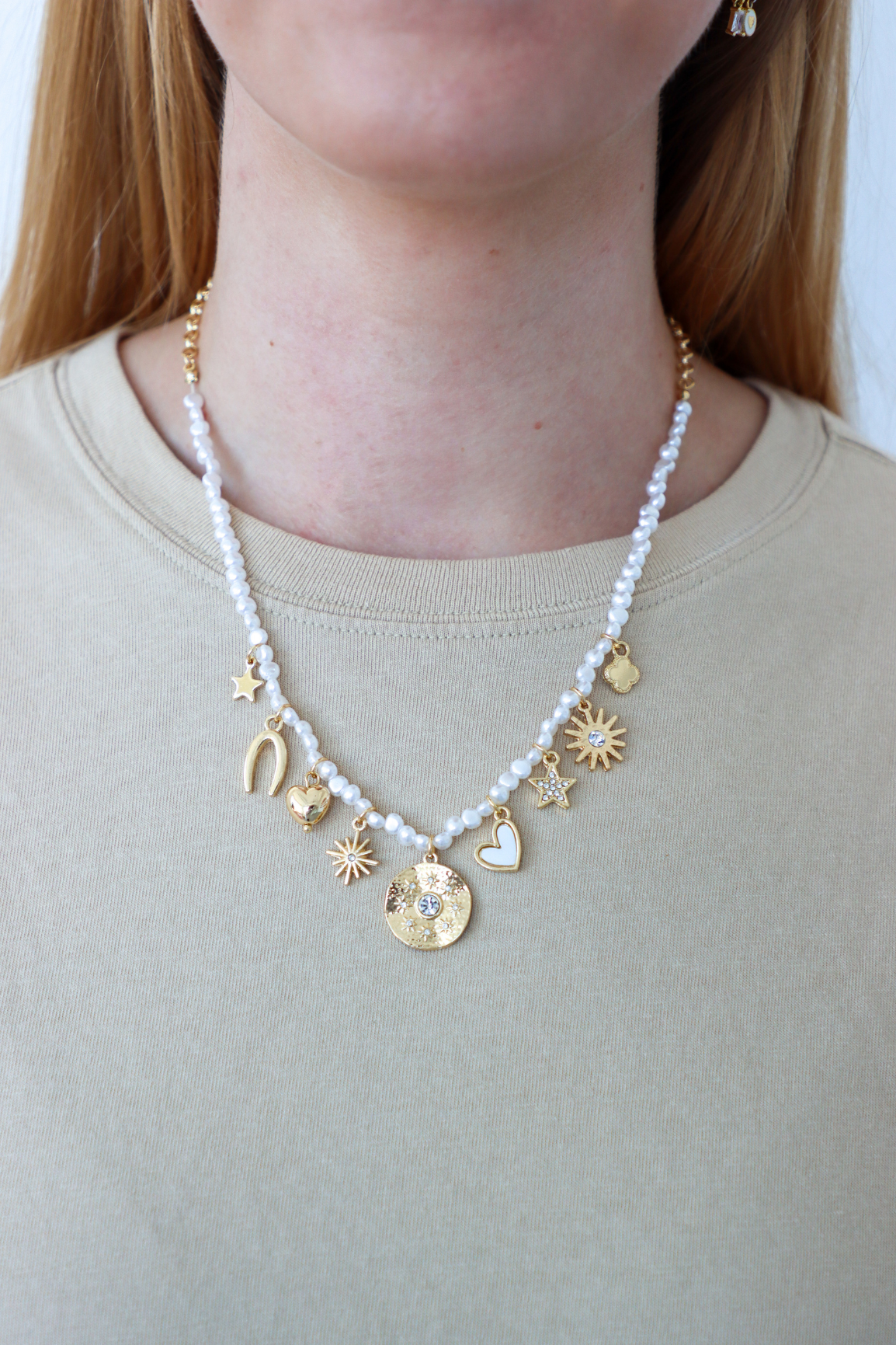 pearl and gold chunky charm necklace