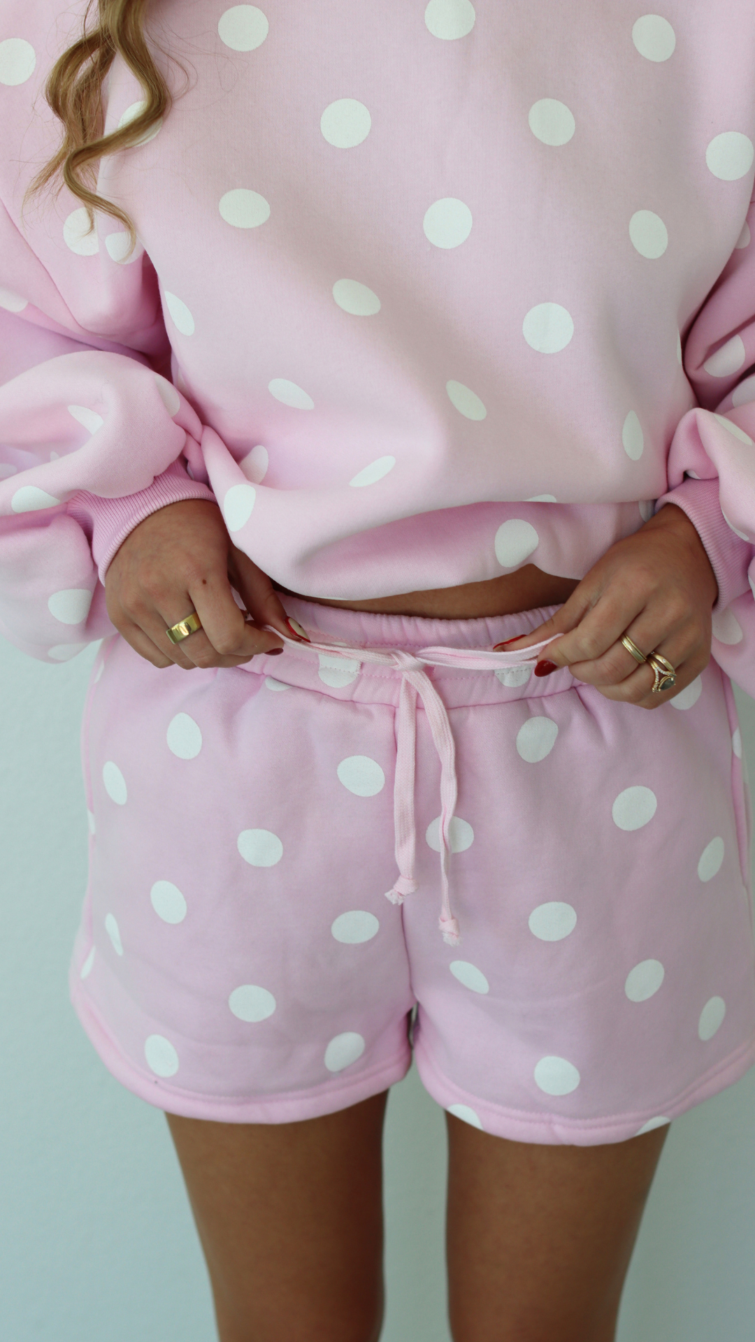 Pink polka dot outfit with functional drawstring 