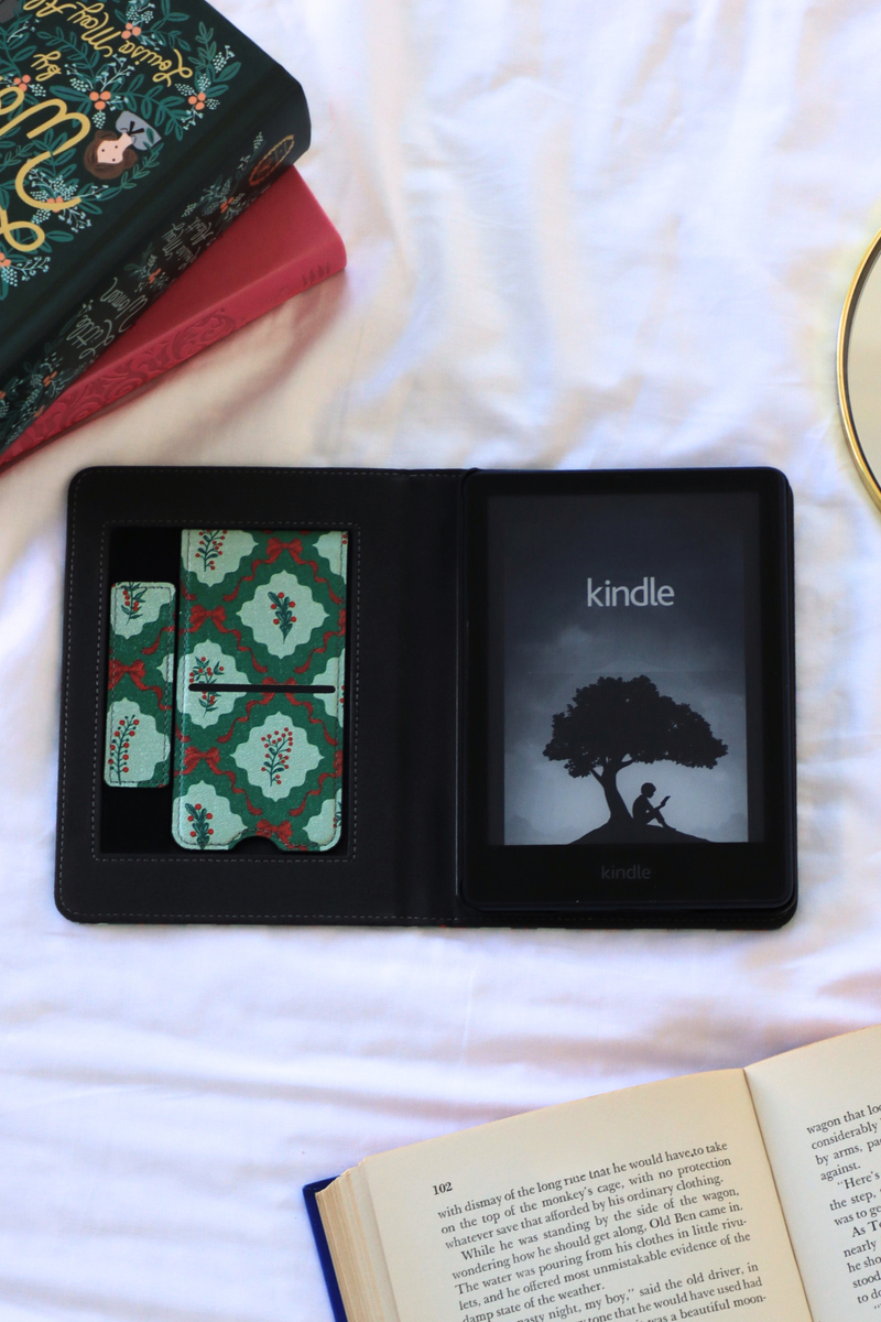holly jolly kindle case