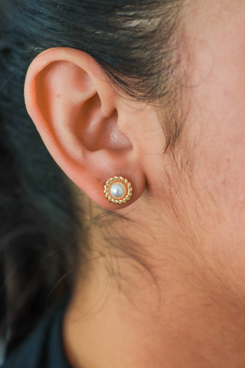 pearl and gold stud earrings