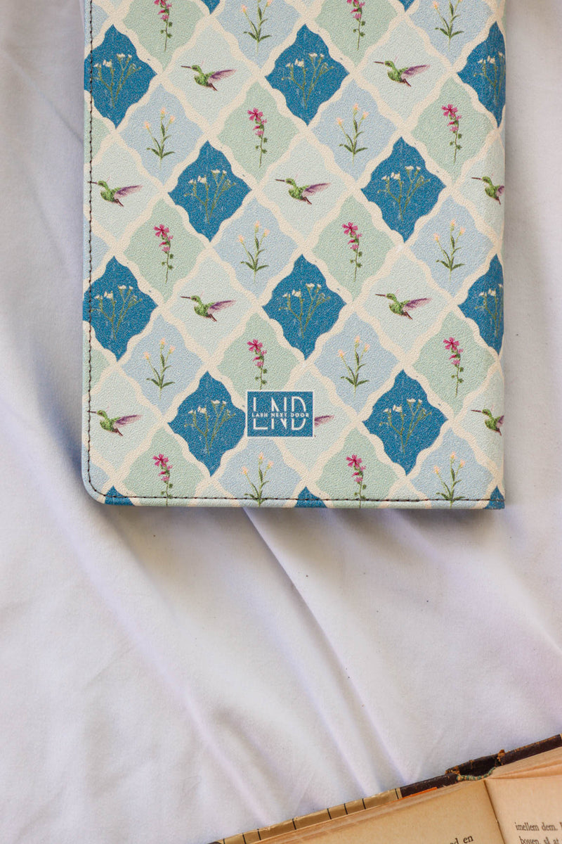 teal and blue hummingbird kindle case