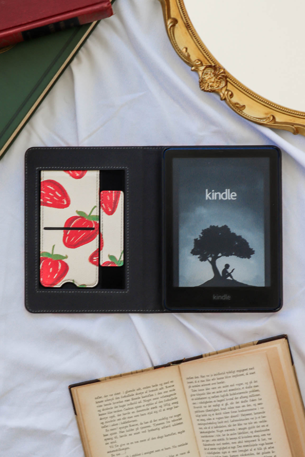 strawberry kindle case