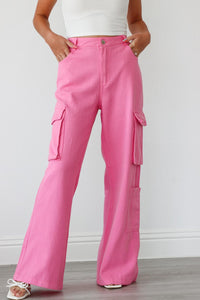 girl wearing hot pink cargo pants
