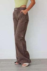 girl wearing brown cargo pants