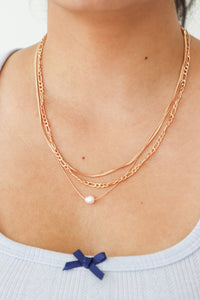 gold and pearl necklace